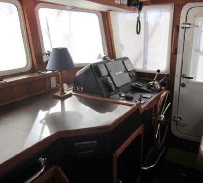 helm area, doors both side of pilothouse