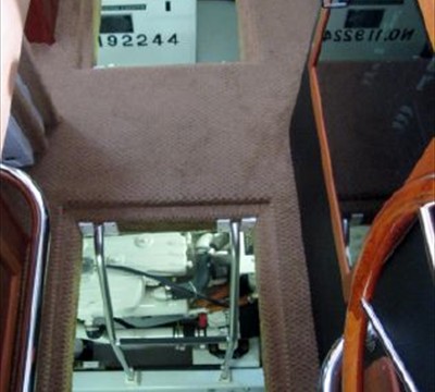 dual access to engine room with ss ladder both sides