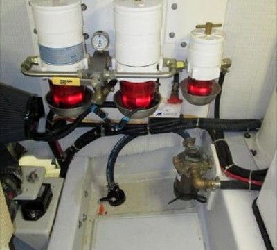 easy access to dual Racor filters