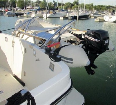 large cockpit and transom door