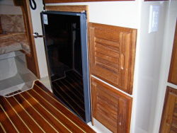 Refrigerator/freezer & storage