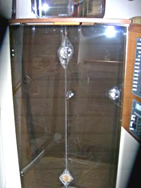 Midship cabin privacy door