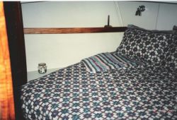 Queen island berth in master cabin