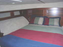 Queen walk-around berth 